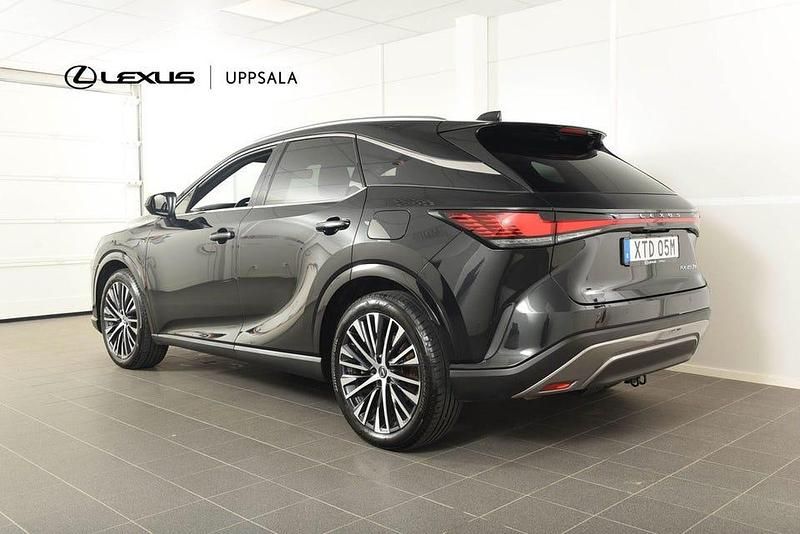 Begagnad Lexus RX450h+ Executive Line 306 HK (225 kW) 2023 Svart metallic SUV