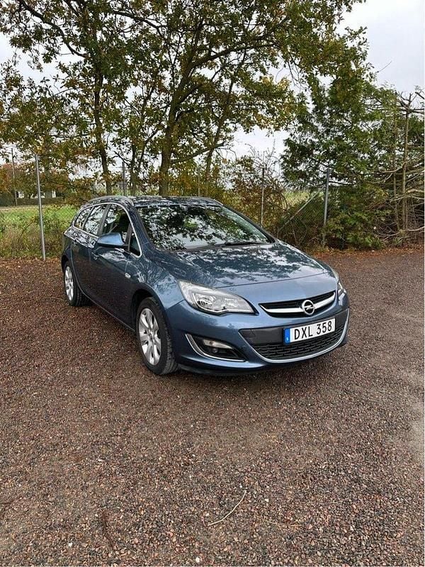 Blå Begagnad 2013 Opel Astra Sport Kombi | 55 000 kr (Lite dyr) - Bild 1/4