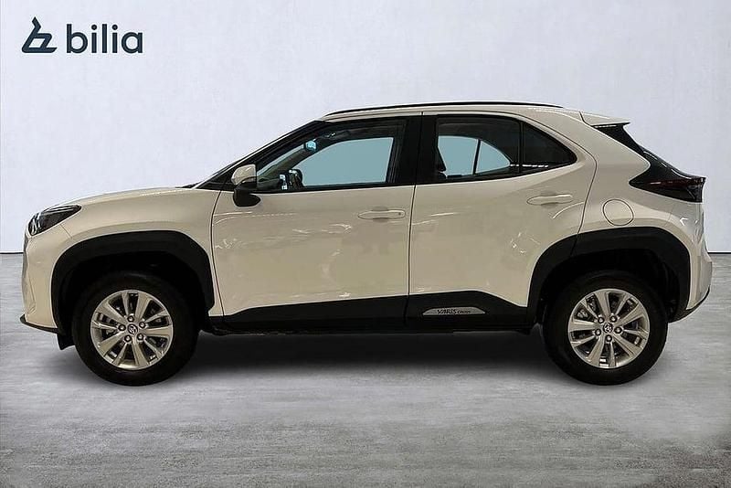 Begagnad Toyota Yaris Cross Active 92 HK (67 kW) 2025 Vit SUV