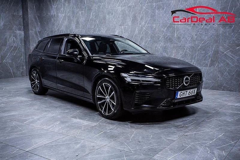 Svart Begagnad 2022 Volvo V60 Plus Kombi | 364 800 kr (Dyr) - Bild 1/4
