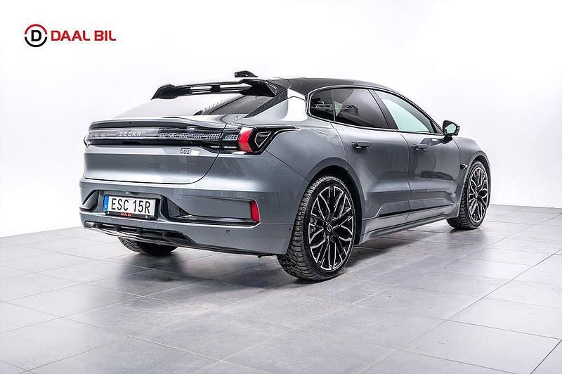 Begagnad Zeekr 001 2023 Grå Halvkombi