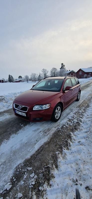 Begagnad 2011 Volvo V50 Kombi | 31 900 kr (Bra pris) - Bild 1/2