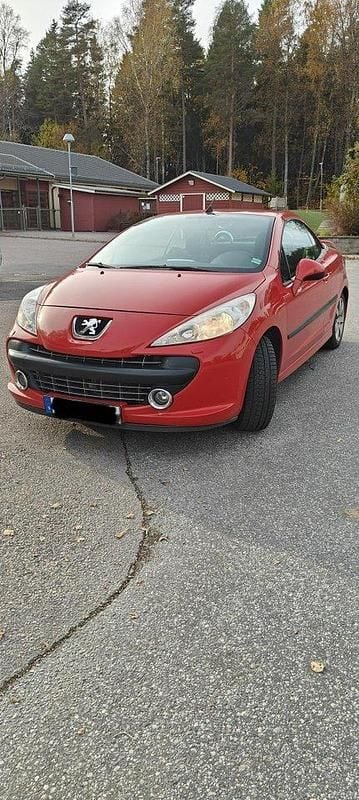 Röd Begagnad 2008 Peugeot 207 CC Cab | 34 000 kr (Marknadspris) - Bild 1/2