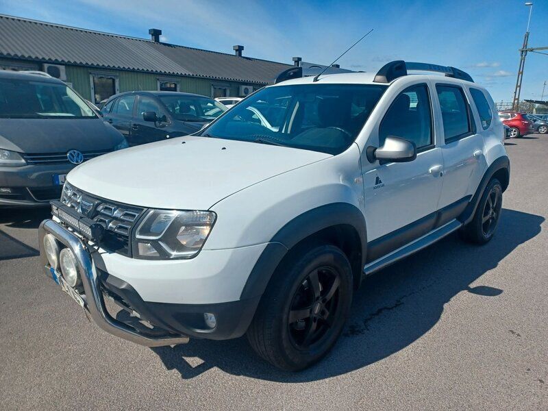 Vit Begagnad 2016 Dacia Duster SUV | 50 000 kr (Bra pris) - Bild 1/4
