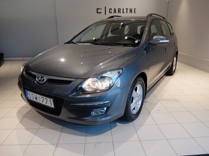 Grå Begagnad 2009 Hyundai i30 Kombi | 69 000 kr (Marknadspris) - Bild 1/4