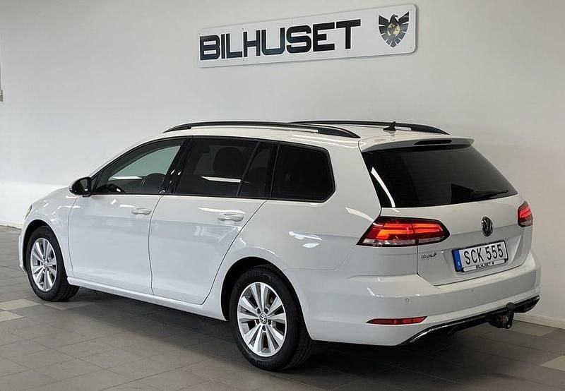 Begagnad VW Golf VII 116 HK (85 kW) 2018 Vit Kombi