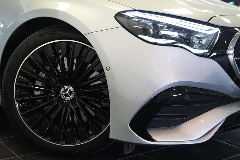 Begagnad Mercedes E220 AMG 200 HK (147 kW) 2024 Silver Sedan