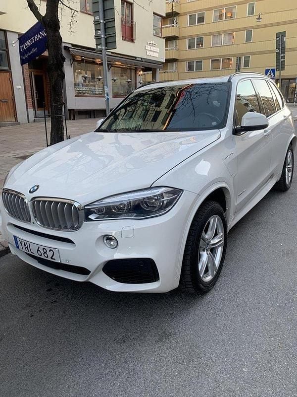 Vit Begagnad 2018 BMW X5 M Sport SUV | 329 000 kr (Bra pris) - Bild 1/4