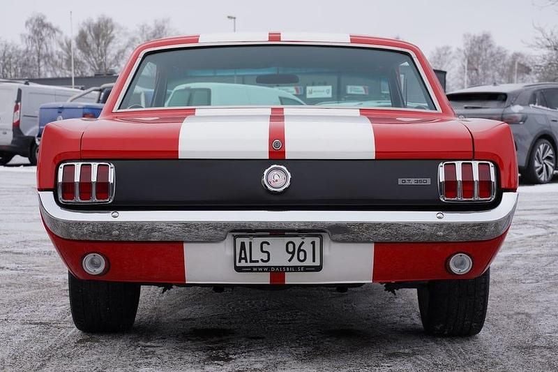 Begagnad Ford Mustang 203 HK (149 kW) 1966 Klarröd
