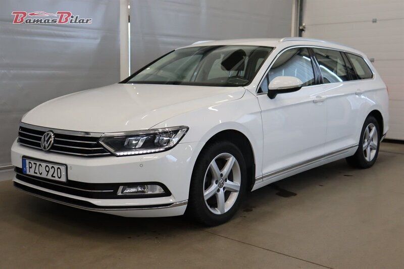 Vit Begagnad 2015 VW Passat Kombi | 179 900 kr (Marknadspris) - Bild 1/4
