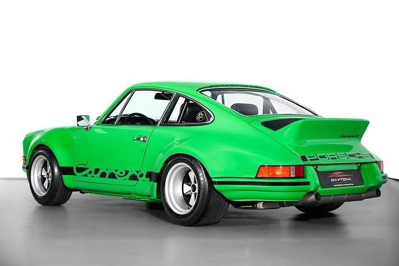 Begagnad Porsche 911 165 HK (121 kW) 1976 Grön Sportkupé