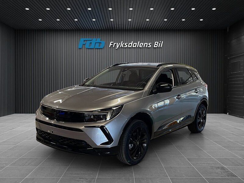 Grå Ny 2024 Opel Grandland X SUV | 335 300 kr (Lite dyr) - Bild 1/4