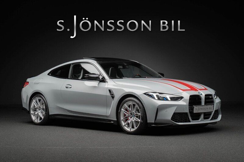 Grå Ny 2025 BMW M4 Competition Edition Sportkupé | 1 295 000 kr (Marknadspris) - Bild 1/4