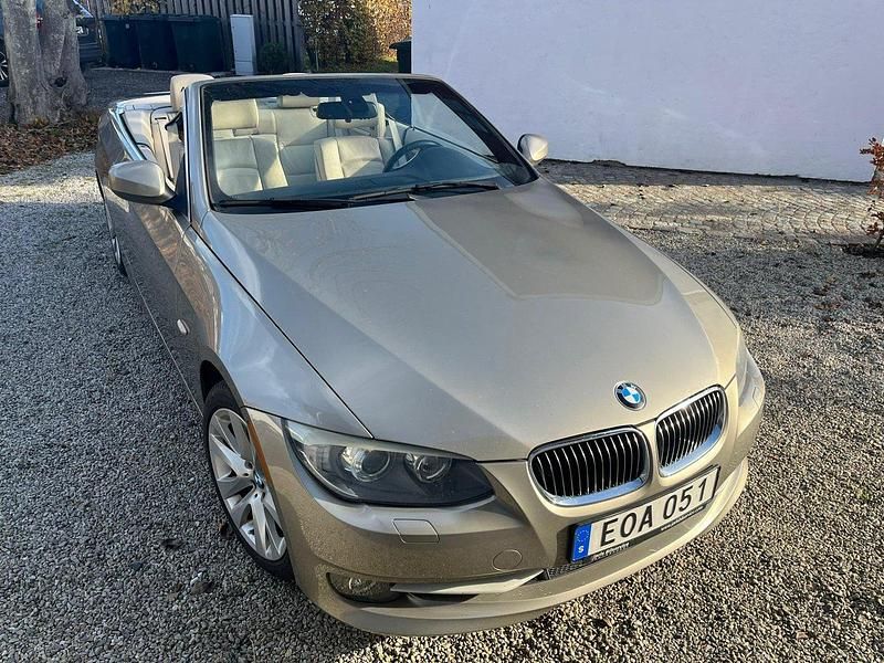 Brun Begagnad 2011 BMW 328 Cabriolet Cab | 149 000 kr - Bild 1/4