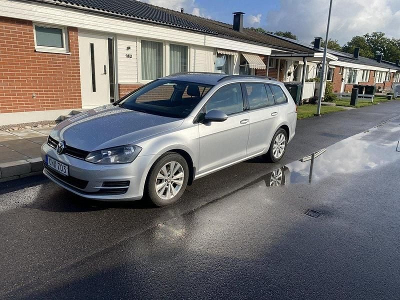Silver Begagnad 2014 VW Golf VII Kombi | 82 900 kr (Bra pris) - Bild 1/4