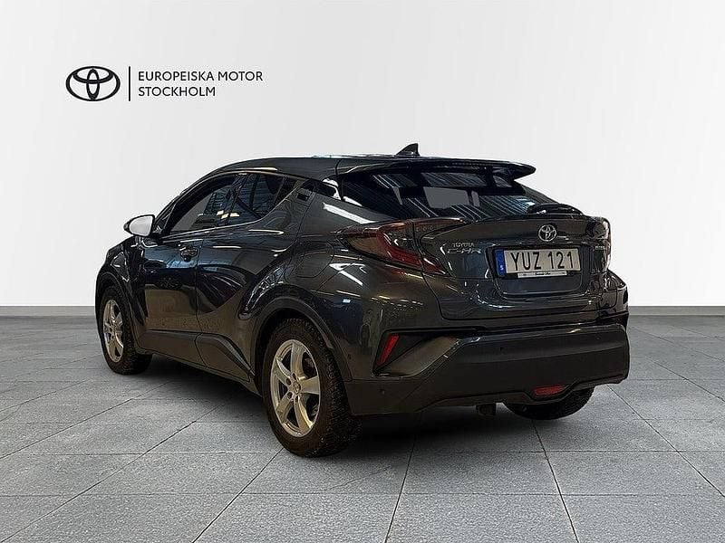 Begagnad Toyota C-HR Executive 122 HK (89 kW) 2017 Grå SUV