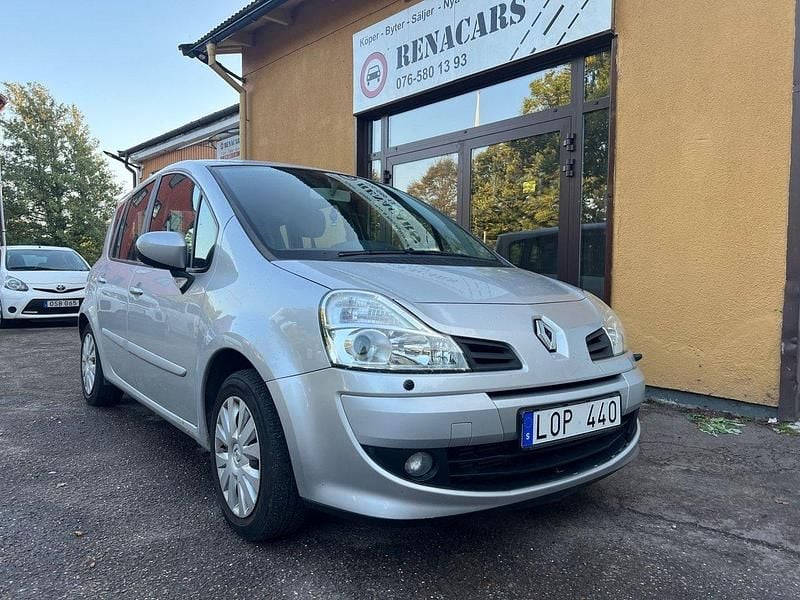 Silver Begagnad 2011 Renault Grand Modus Minibuss | 34 900 kr - Bild 1/4