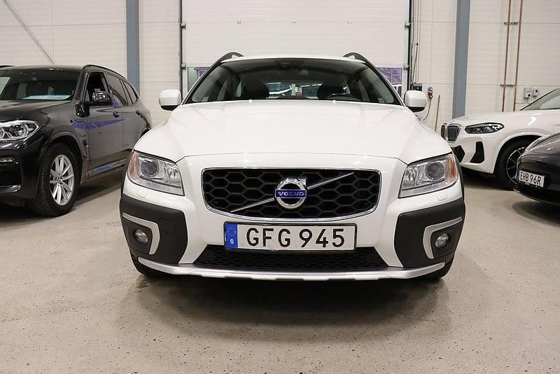 Begagnad Volvo XC70 Momentum 163 HK (119 kW) 2014 Vit Kombi
