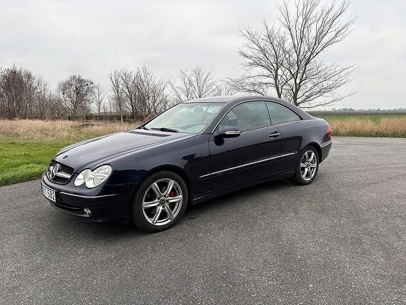 Blå Begagnad 2002 Mercedes CLK320 Elegance Sportkupé | 49 900 kr (Bra pris) - Bild 1/4