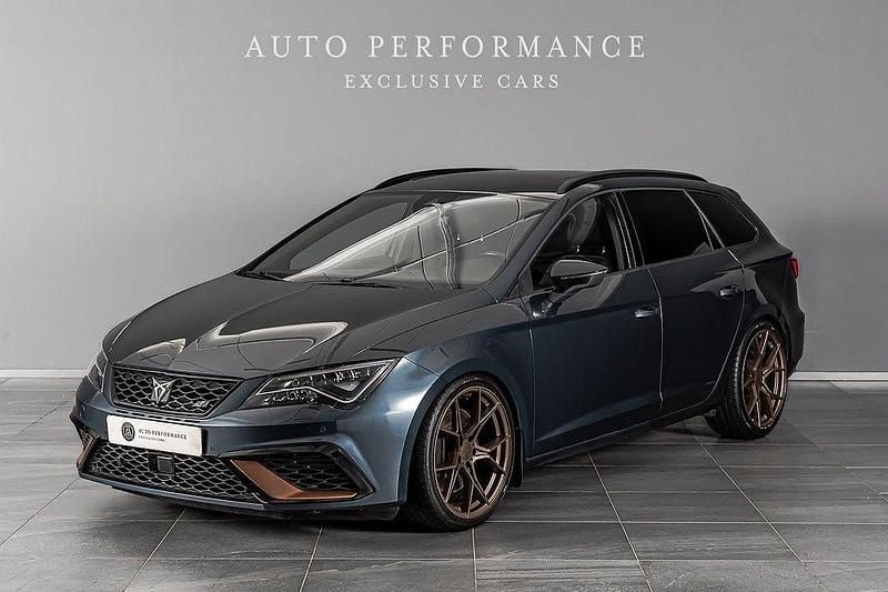 Grå Begagnad 2019 Cupra Leon Kombi | 299 900 kr (Marknadspris) - Bild 1/4