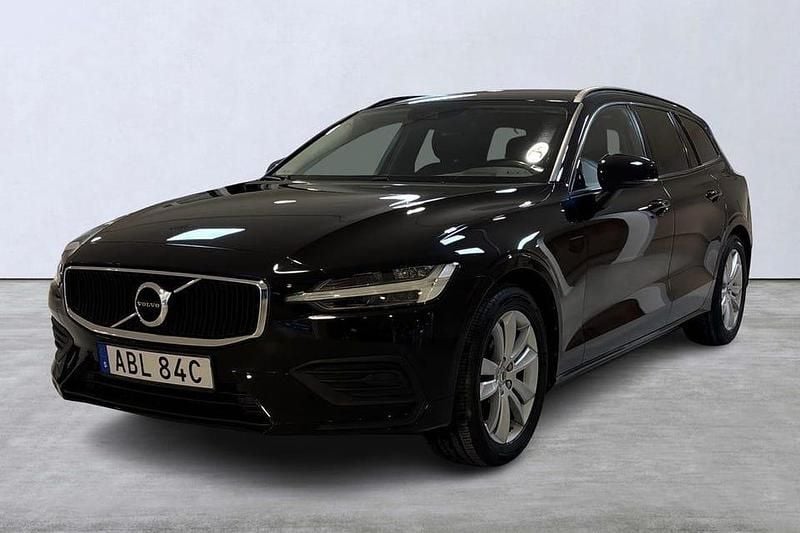 Svart Begagnad 2019 Volvo V60 Momentum Kombi | 259 900 kr (Lite dyr) - Bild 1/4