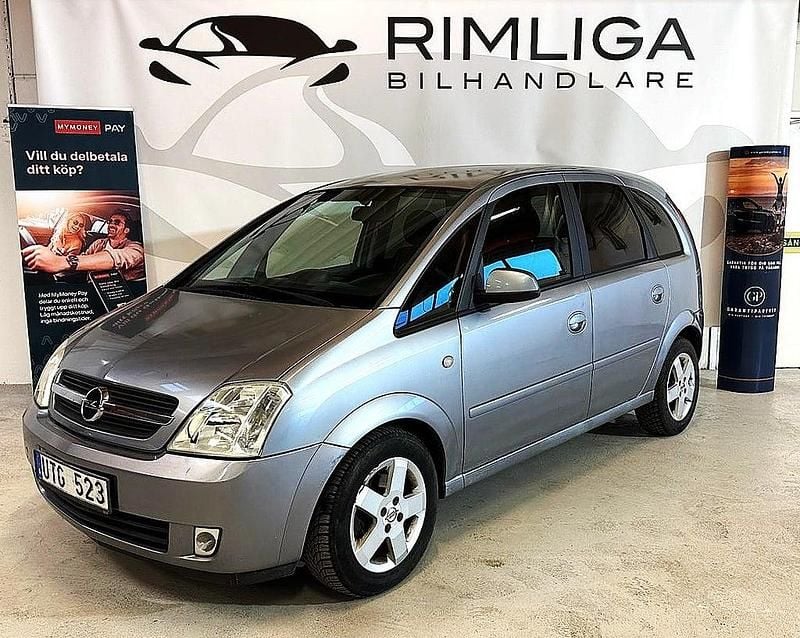 Begagnad Opel Meriva 101 HK (74 kW) 2004 Grå Minibuss