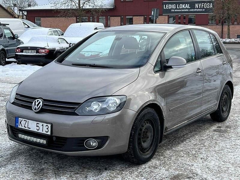 Brun Begagnad 2011 VW Golf Plus Cross Minibuss | 24 900 kr (Superpris) - Bild 1/4