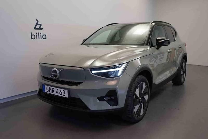 Grön Begagnad 2024 Volvo XC40 SUV | 449 500 kr (Bra pris) - Bild 1/1
