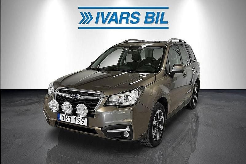 Ljusbrun Begagnad 2017 Subaru Forester SUV | 184 900 kr (Marknadspris) - Bild 1/4