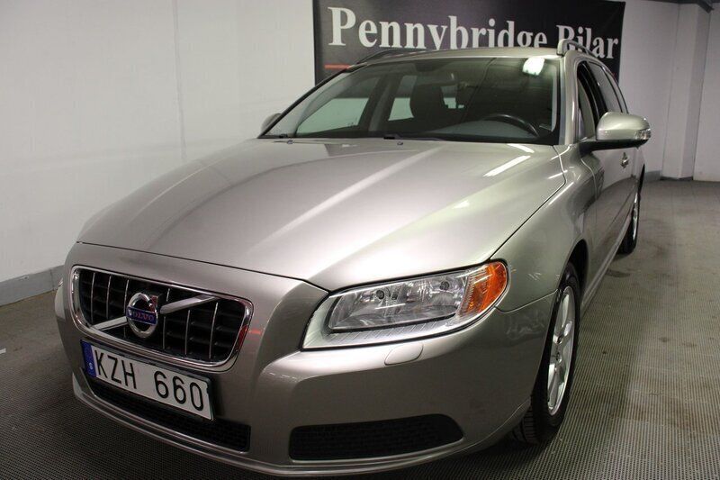 Ljusbrun Begagnad 2010 Volvo V70 Drive Kinetic Kombi | 109 900 kr (Lite dyr) - Bild 1/4