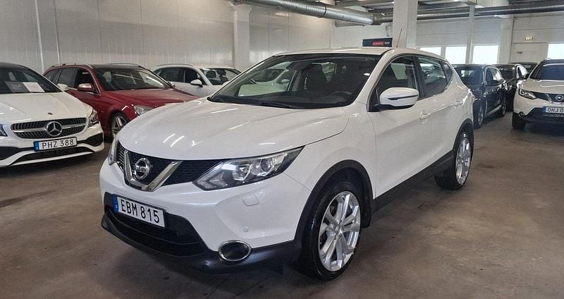 Vit Begagnad 2014 Nissan Qashqai SUV | 95 999 kr (Marknadspris) - Bild 1/4