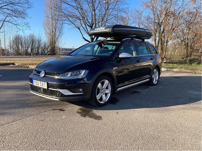 Svart Begagnad 2017 VW Golf Alltrack Kombi | 180 000 kr (Marknadspris) - Bild 1/4