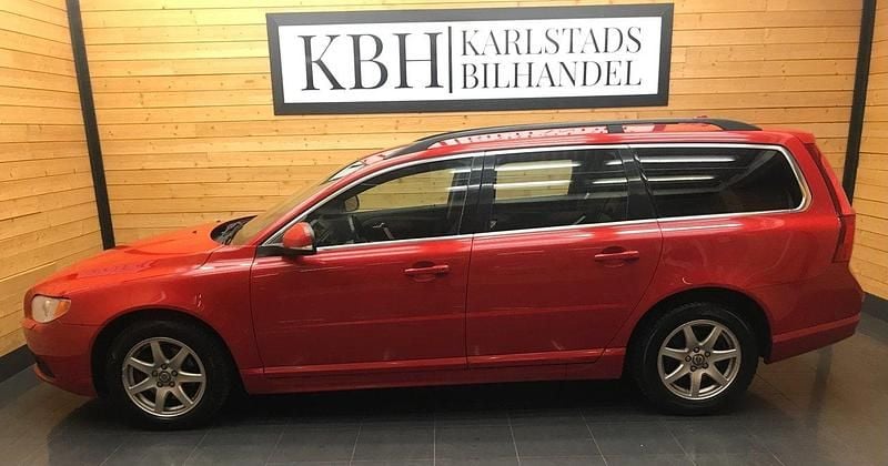 Röd Begagnad 2012 Volvo V70 Momentum Kombi | 89 900 kr (Marknadspris) - Bild 1/4