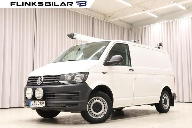 Vit Begagnad 2016 VW T6 Van | 174 700 kr (Superpris) - Bild 1/4