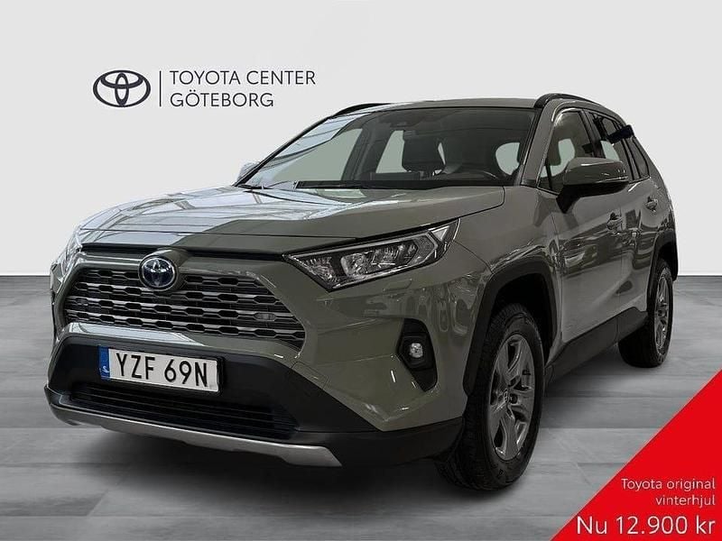 Begagnad Toyota RAV4 Hybrid Active 224 HK (164 kW) 2022 Grön SUV