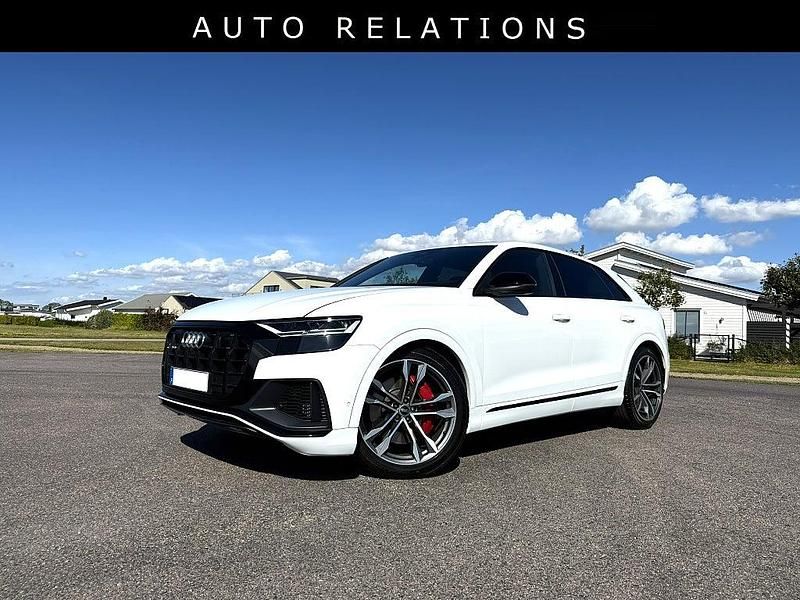 Vit carraravit solid Begagnad 2021 Audi SQ8 Sport SUV | 899 900 kr - Bild 1/4