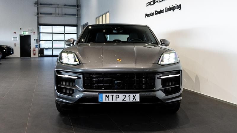 Begagnad Porsche Cayenne 2025 Grå SUV