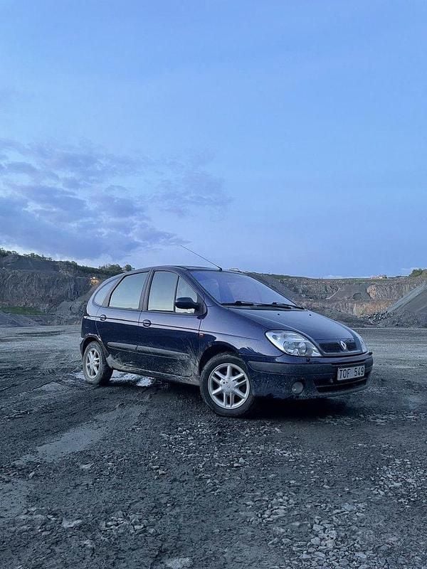 Blå Begagnad 2002 Renault Scénic Expression Minibuss | 4 000 kr - Bild 1/3