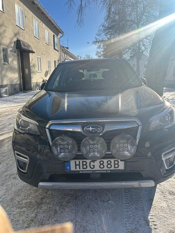 Begagnad Subaru Forester 150 HK (110 kW) 2020 Metallic svart SUV
