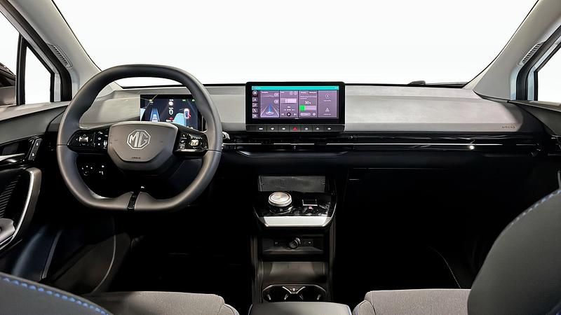 Begagnad MG MG4 EV 125 kW (170 HK) 2024 Vit Halvkombi