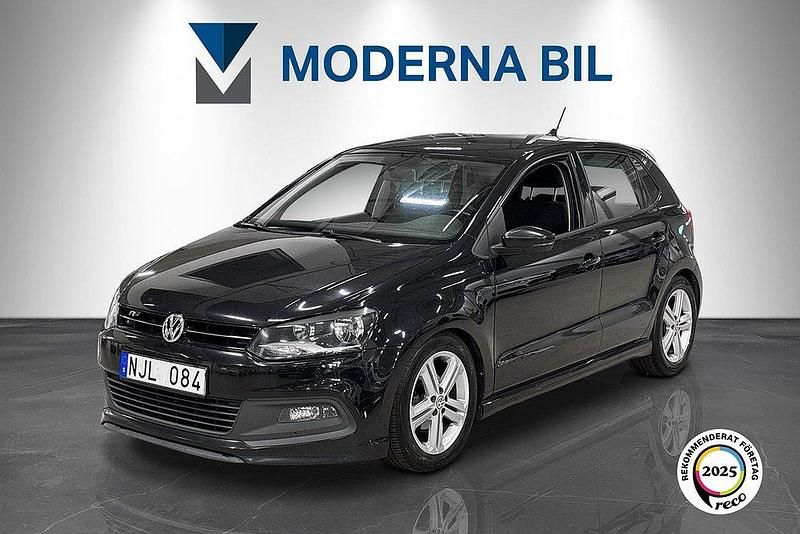 Svart Begagnad 2013 VW Polo R-line Halvkombi | 79 900 kr (Marknadspris) - Bild 1/4
