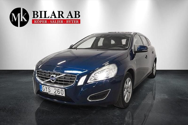 Blå Begagnad 2012 Volvo V60 Momentum Kombi | 109 900 kr (Marknadspris) - Bild 1/4