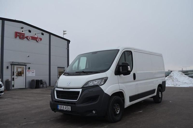 Begagnad Peugeot Boxer 131 HK (96 kW) 2017 Vit Van