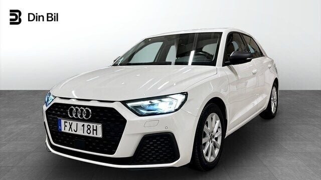 Cortinavit Begagnad 2022 Audi A1 Sportback Proline Halvkombi | 249 000 kr (Marknadspris) - Bild 1/4