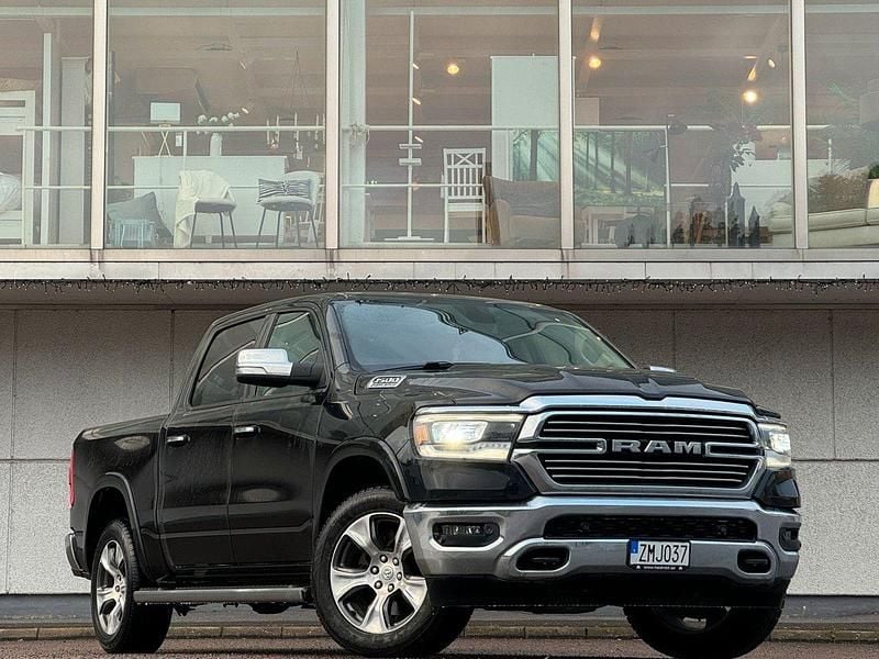 Svart Begagnad 2019 Dodge Ram Pickup | 429 900 kr (Superpris) - Bild 1/4