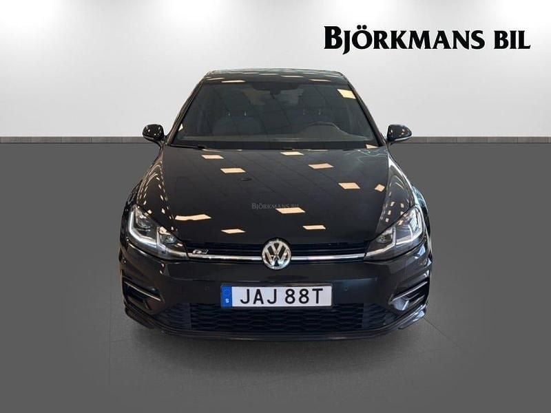 Begagnad VW Golf VII R-line 150 HK (110 kW) 2020 Svart