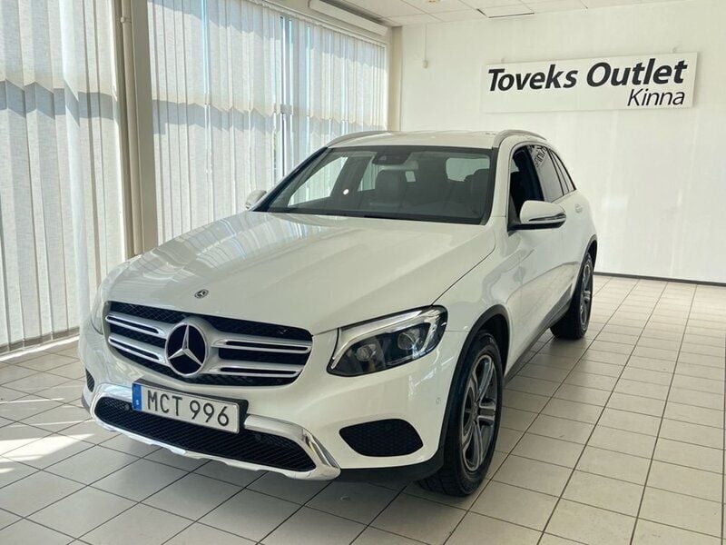 Vit Begagnad 2018 Mercedes GLC220 SUV | 219 900 kr (Bra pris) - Bild 1/4