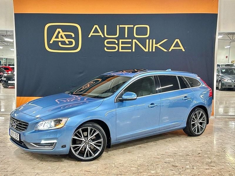 Blå Begagnad 2014 Volvo V60 SE Kombi | 189 900 kr (Dyr) - Bild 1/4