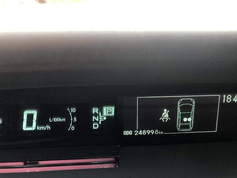 Silver Begagnad 2010 Toyota Prius Halvkombi | 78 900 kr (Marknadspris) - Bild 1/4