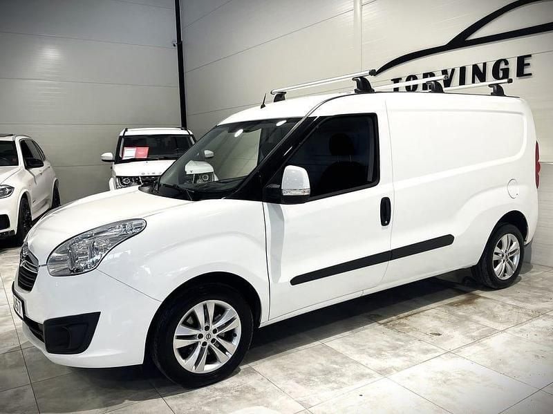 Begagnad Opel Combo 95 HK (69 kW) 2018 Vit Minibuss